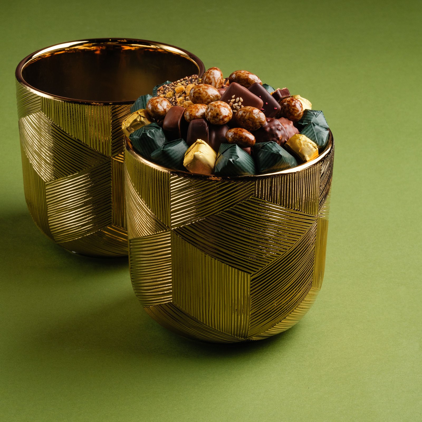 Cache pot Doré nervuré – Image 2